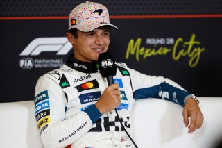 McLaren - Norris az őt ért pfujolásról: „Nem tudom, miért, de folyamatosan csak mosolygok rajta”